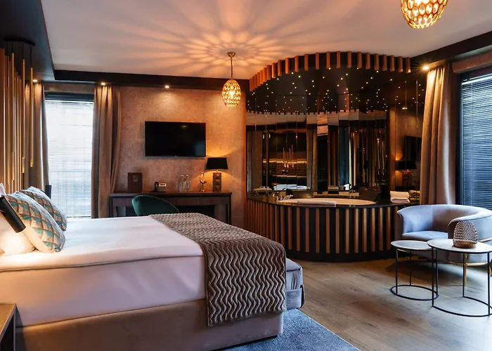 Art Penthouse With Jacuzzi - Krakow Center